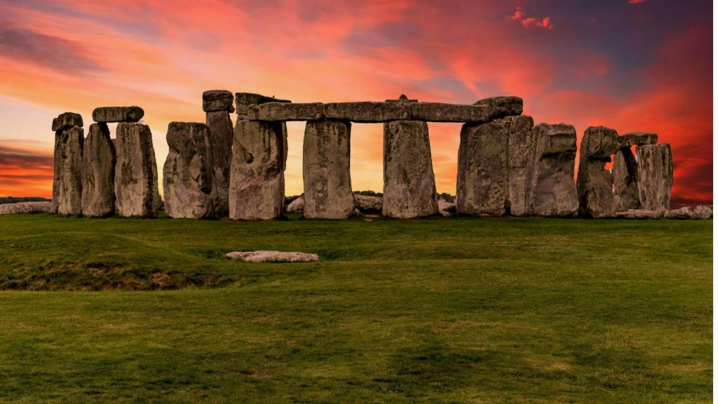 Stonehenge at Dusk